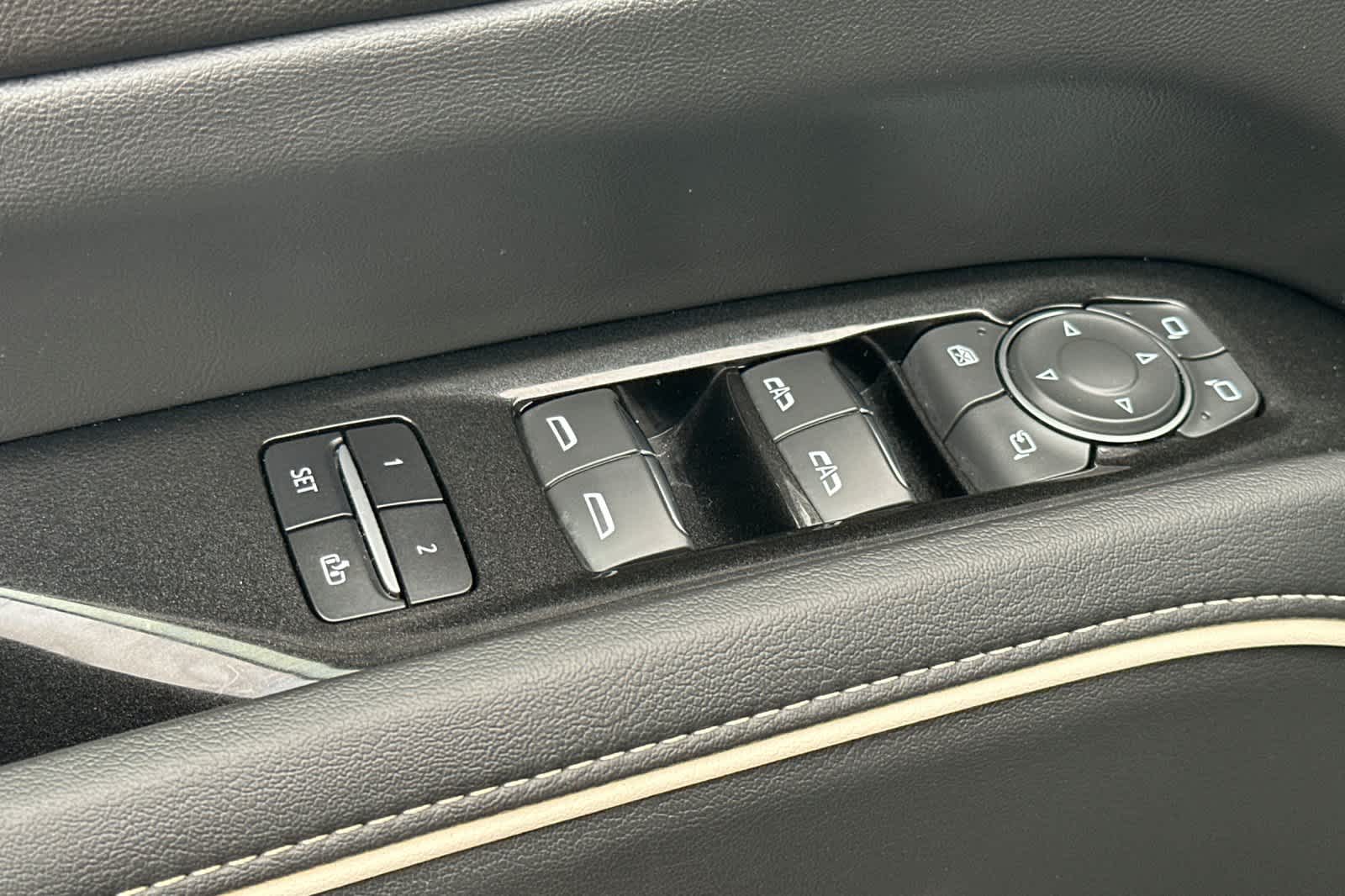 Thumbnail: 2022 Cadillac Escalade - 14