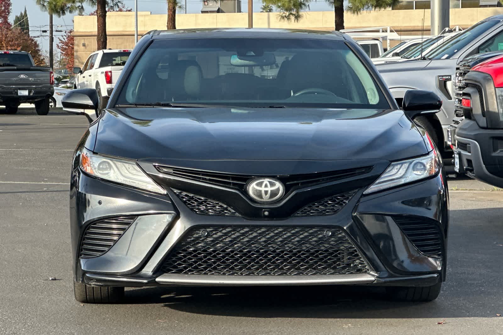 Thumbnail: 2018 Toyota Camry - 10