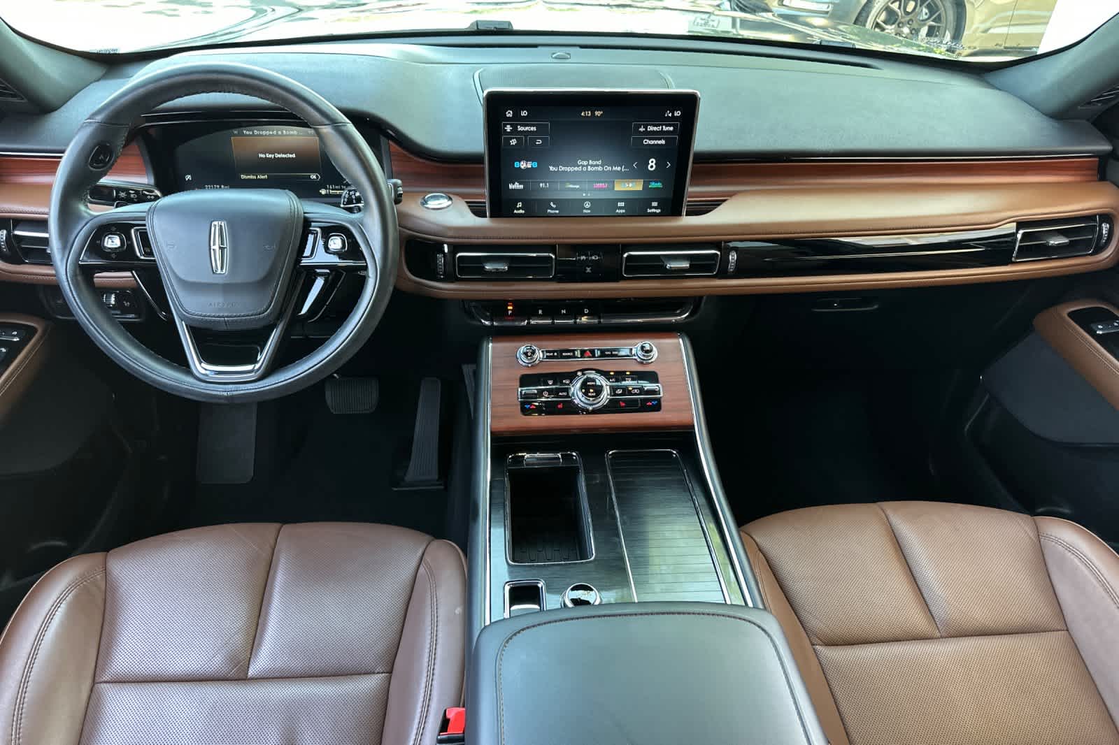 Thumbnail: 2022 Lincoln Aviator - 3