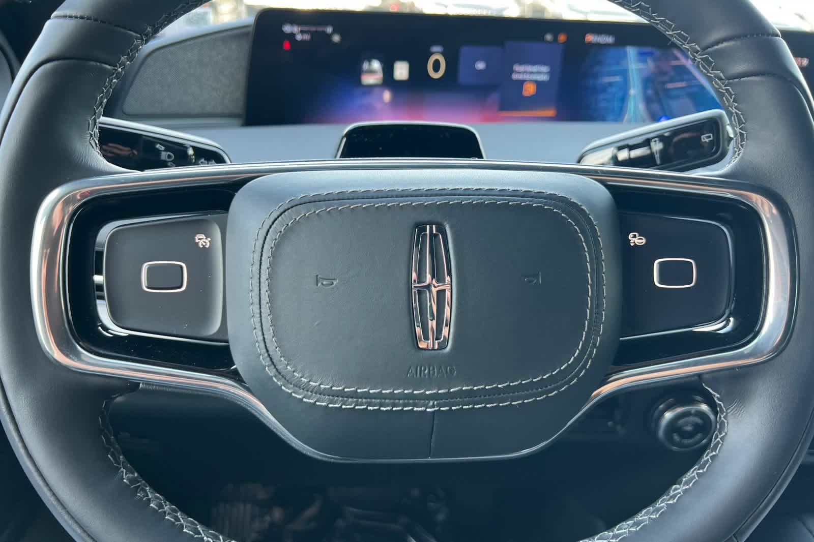 Thumbnail: 2026 Lincoln Navigator - 26