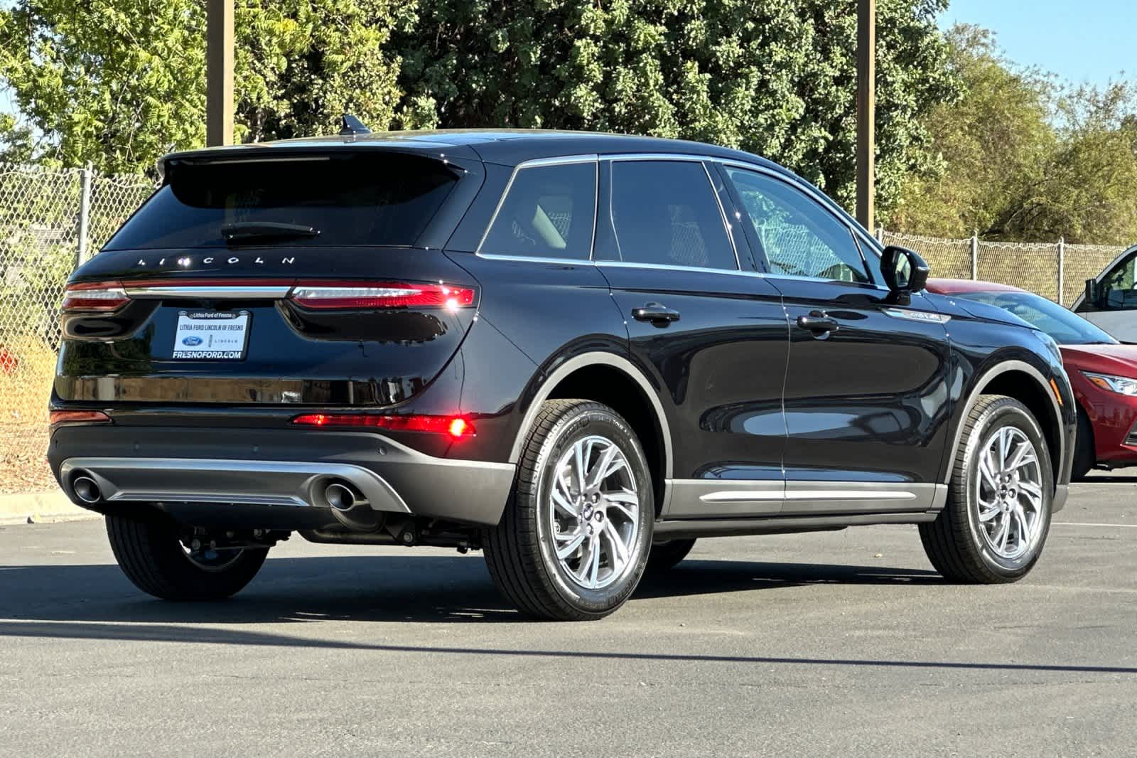 Thumbnail: 2025 Lincoln Corsair - 2