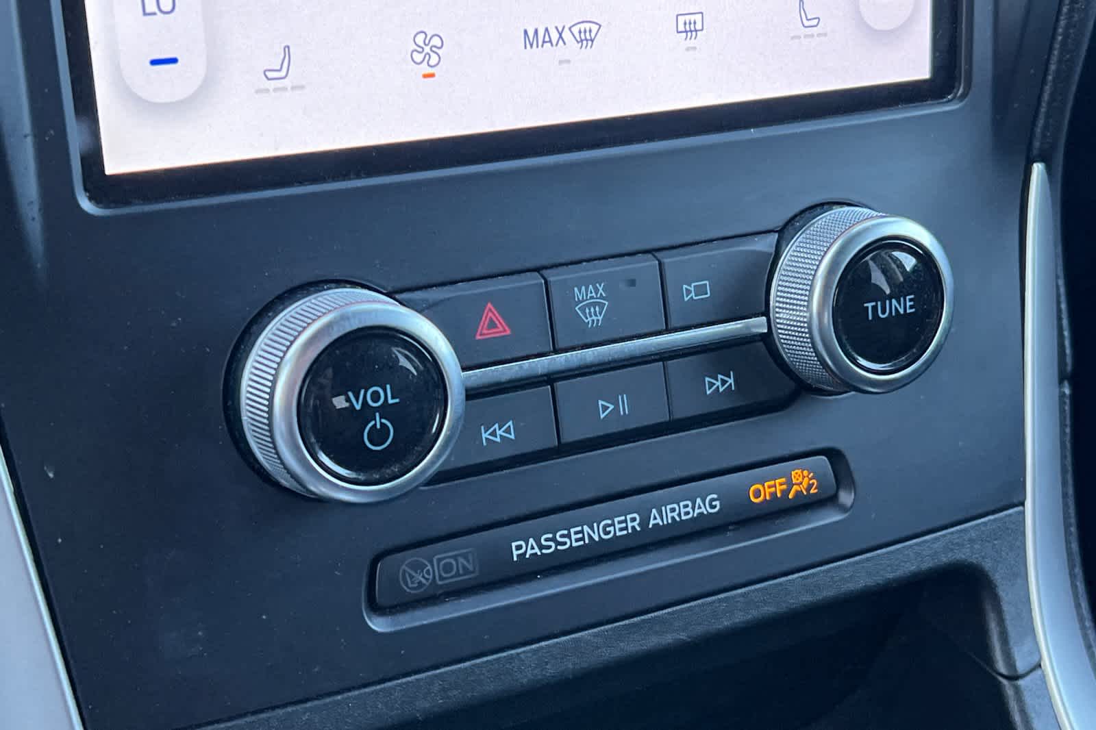 Thumbnail: 2024 Ford Edge - 22