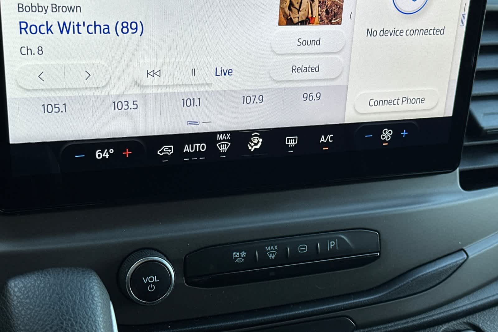 Thumbnail: 2022 Ford Econoline - 22