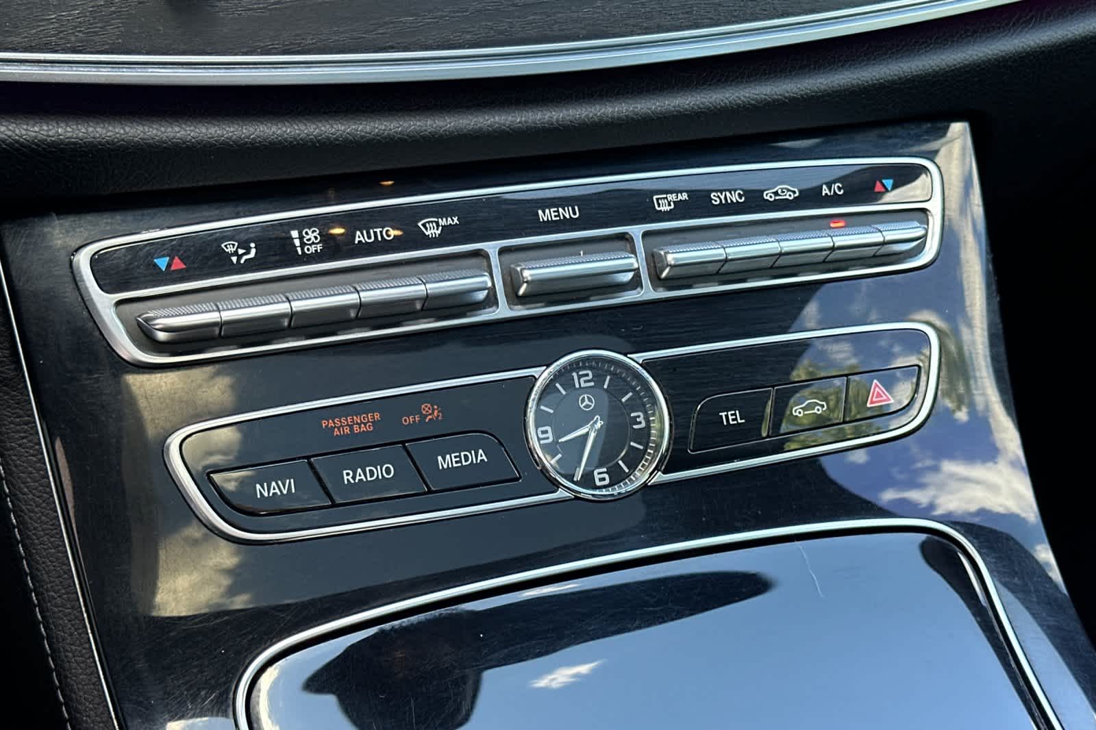 Thumbnail: 2017 Mercedes-Benz E-Class - 21