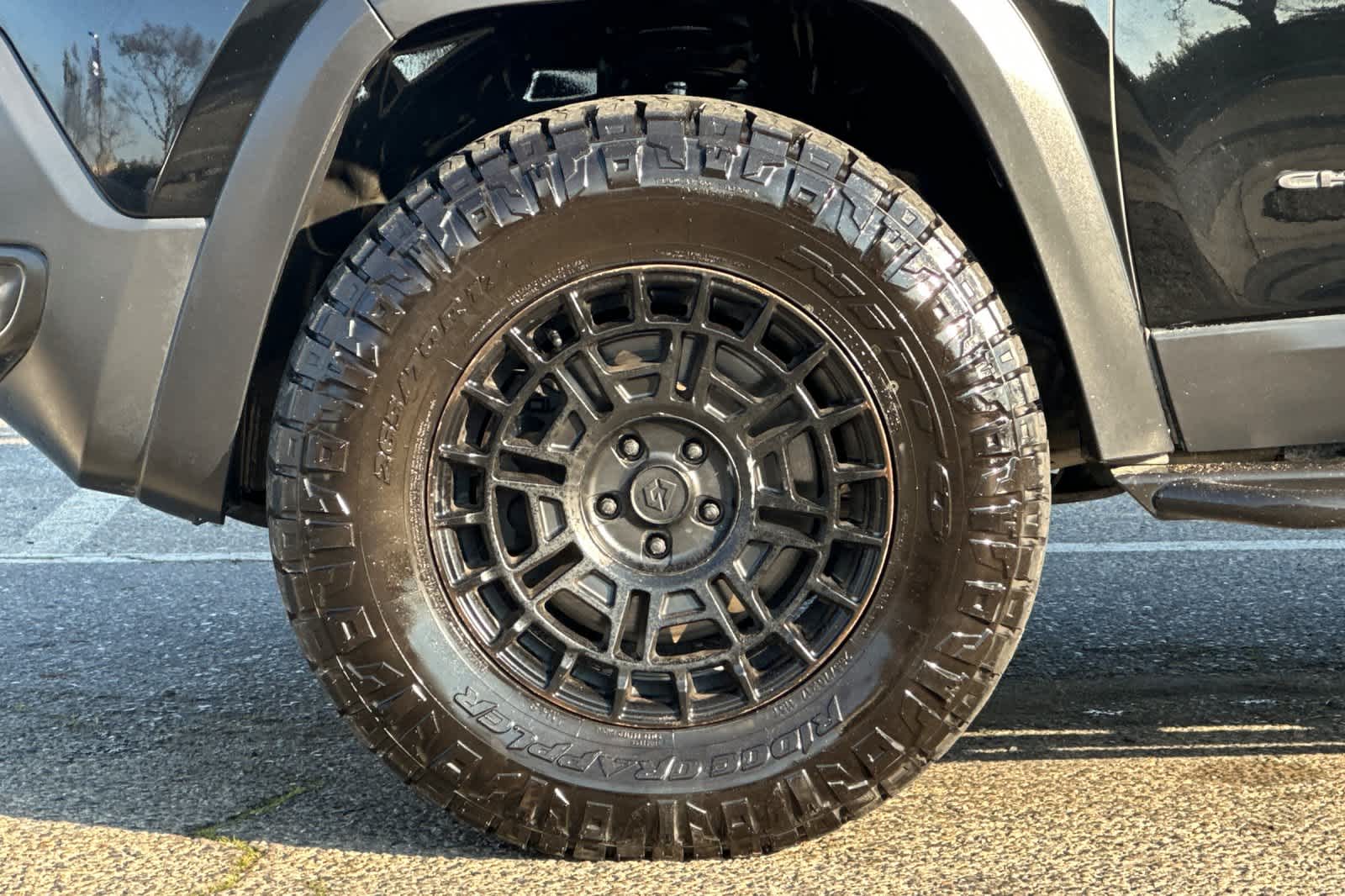 Thumbnail: 2018 Jeep Cherokee - 26