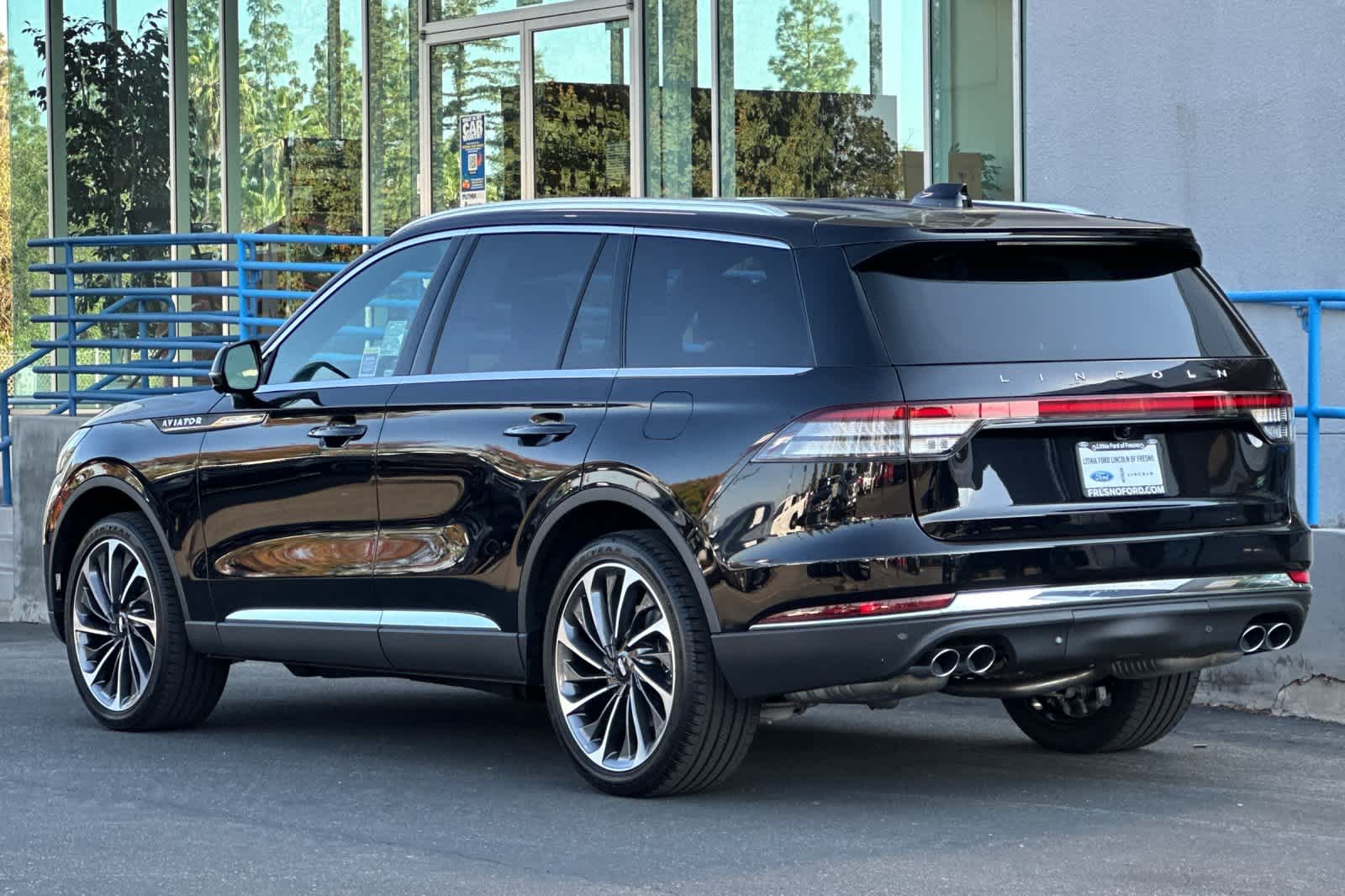 Thumbnail: 2025 Lincoln Aviator - 6