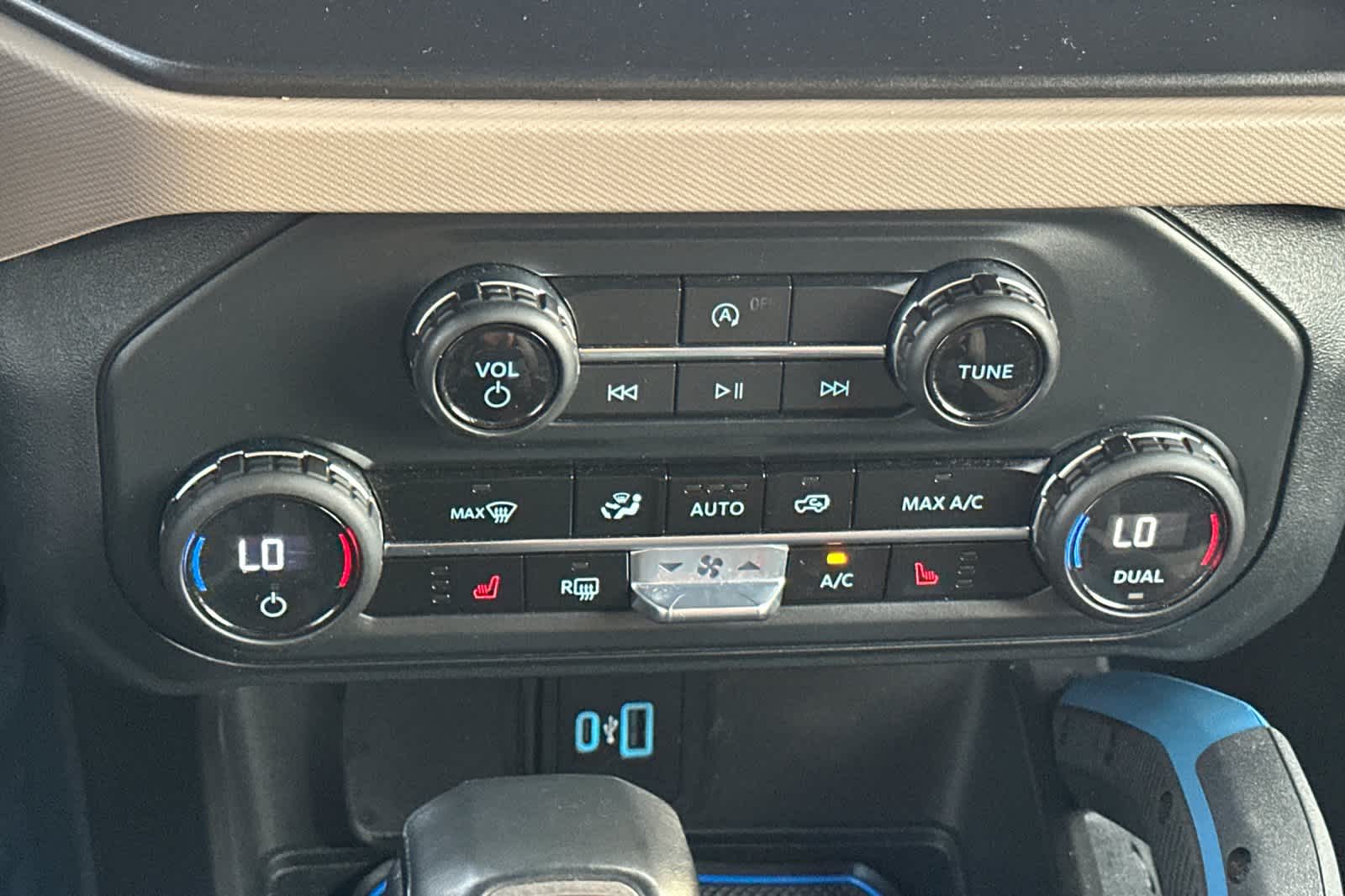 Thumbnail: 2023 Ford Bronco - 21