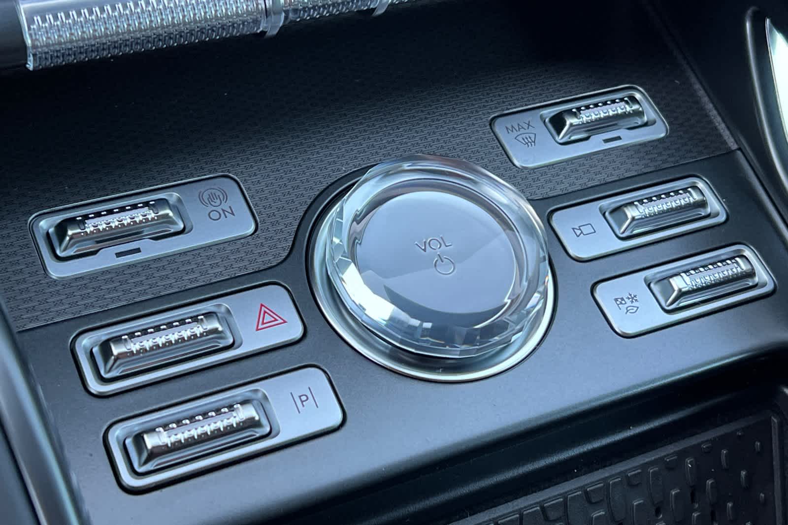 Thumbnail: 2026 Lincoln Nautilus - 22