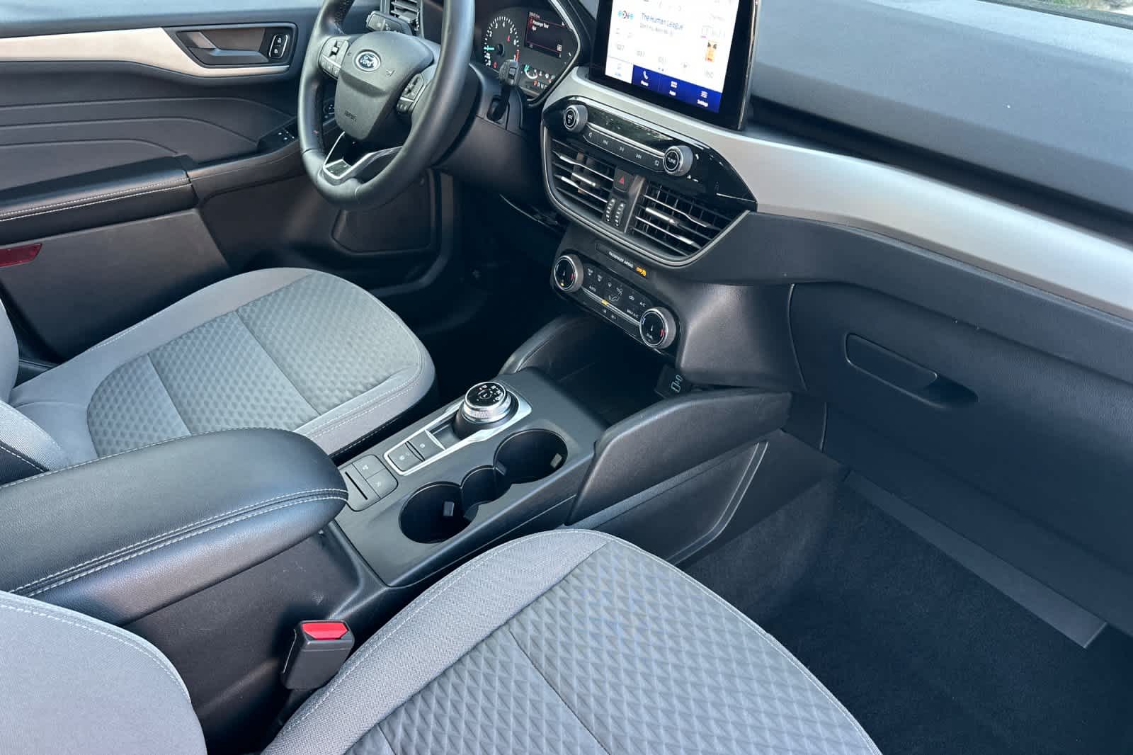 Thumbnail: 2022 Ford Escape - 16