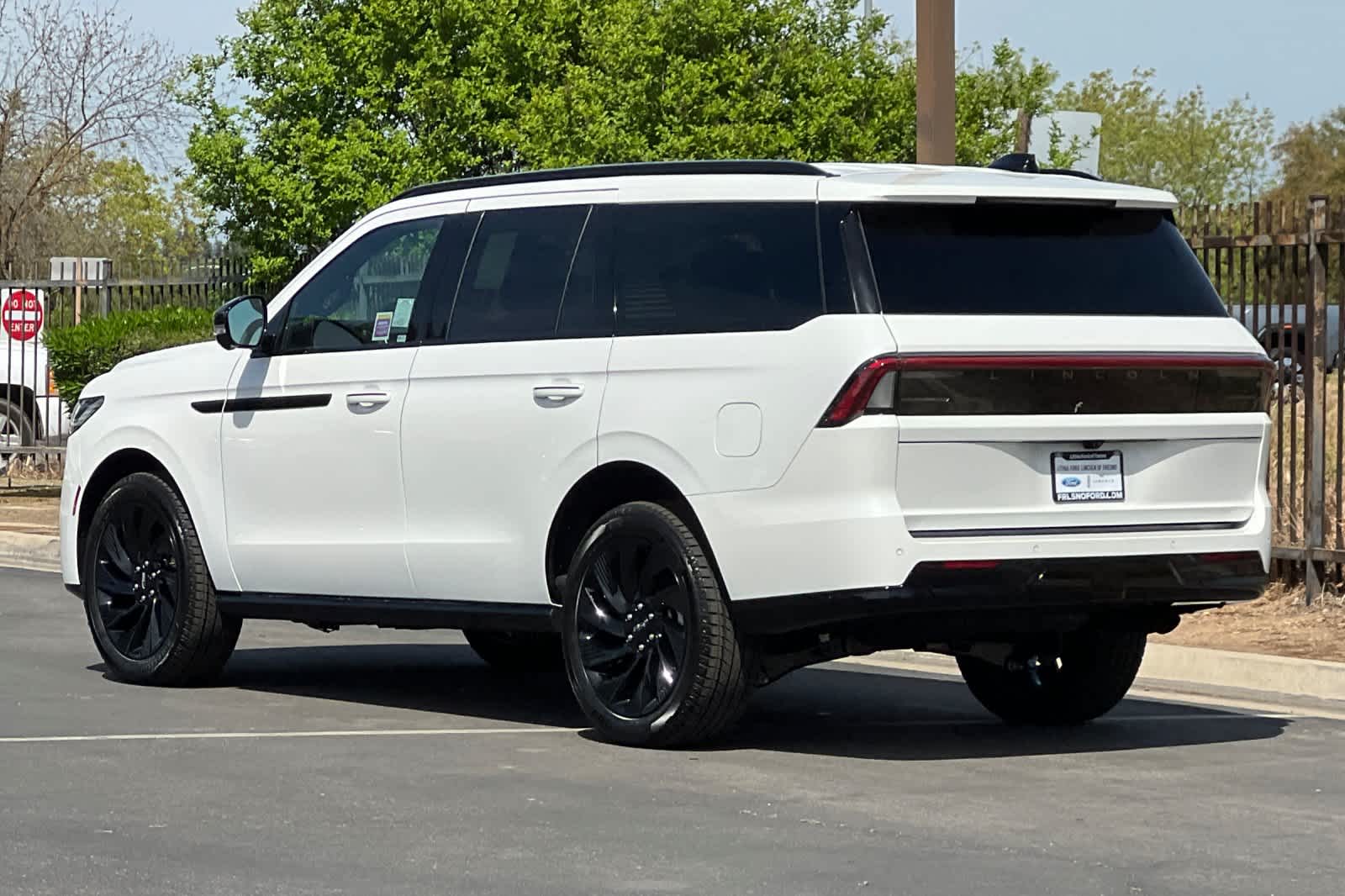 Thumbnail: 2026 Lincoln Navigator - 6