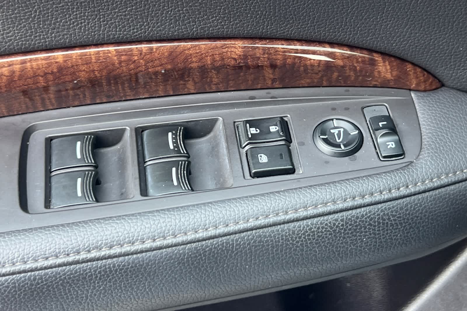 Thumbnail: 2020 Acura MDX - 14