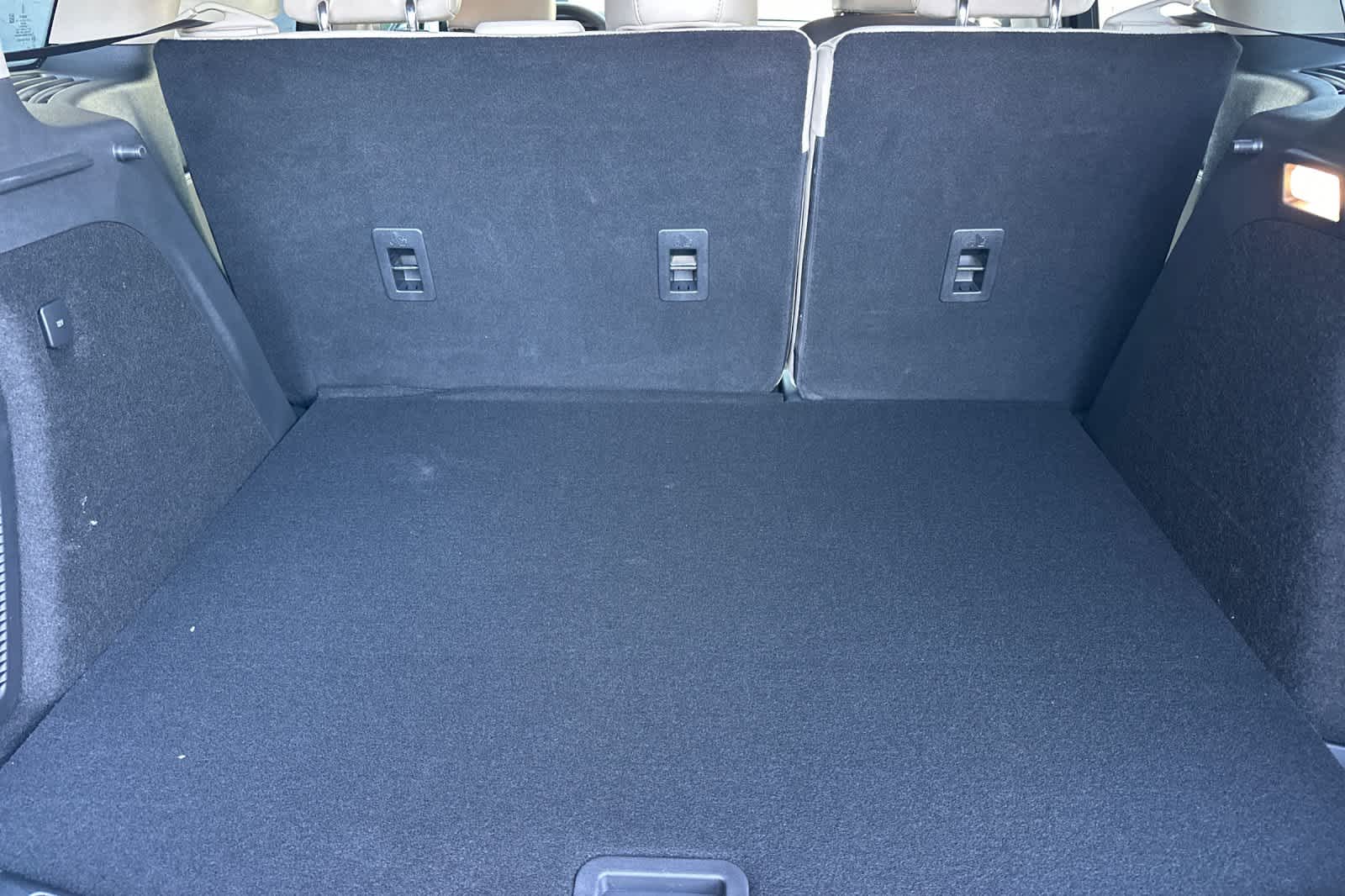 Thumbnail: 2025 Lincoln Corsair - 16