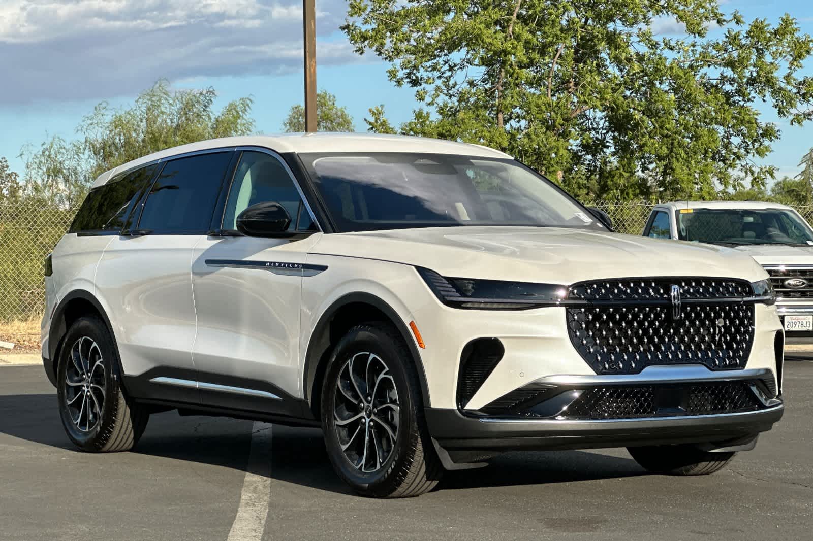 Thumbnail: 2026 Lincoln Nautilus - 10