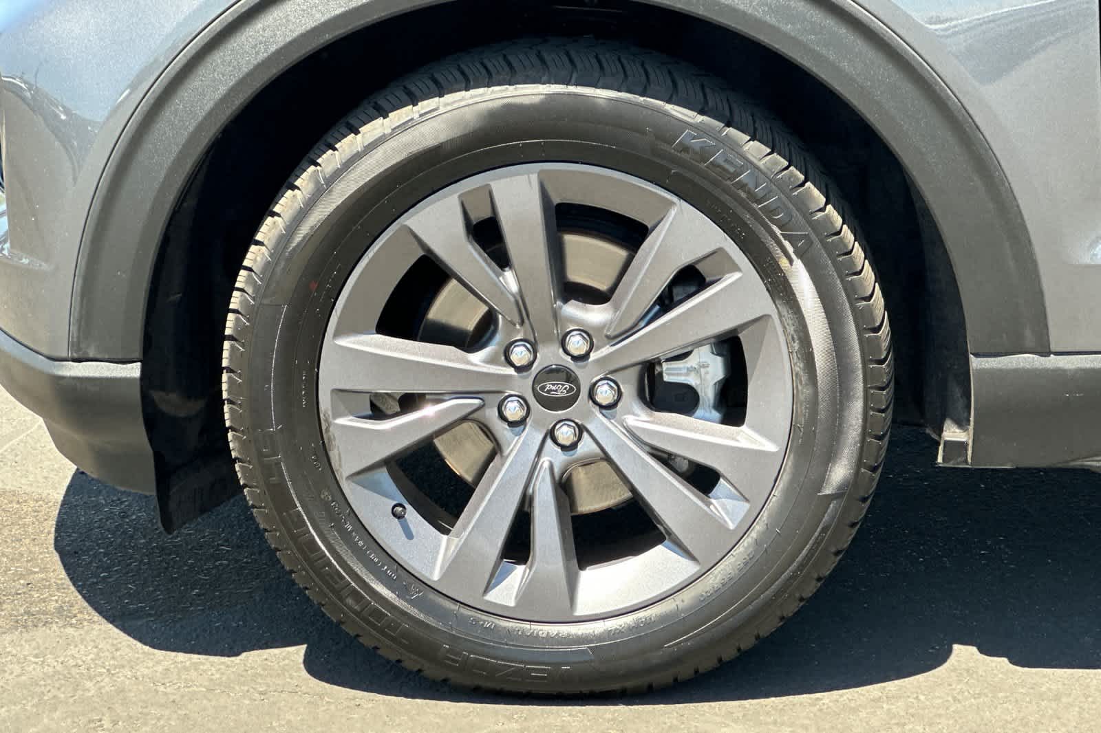 Thumbnail: 2022 Ford Explorer - 28