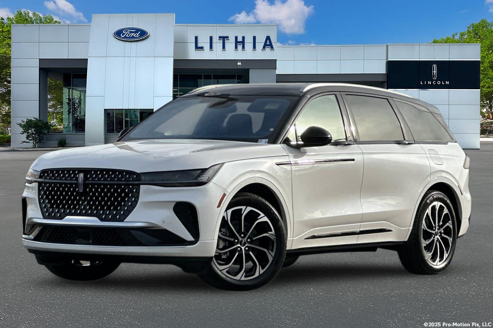 2026 Lincoln Nautilus Reserve's photo