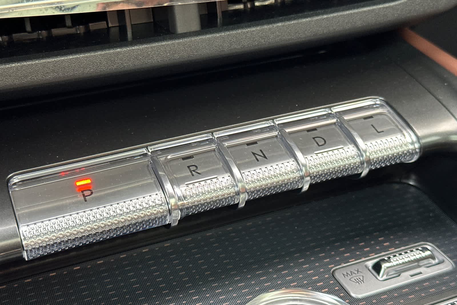 Thumbnail: 2026 Lincoln Nautilus - 22