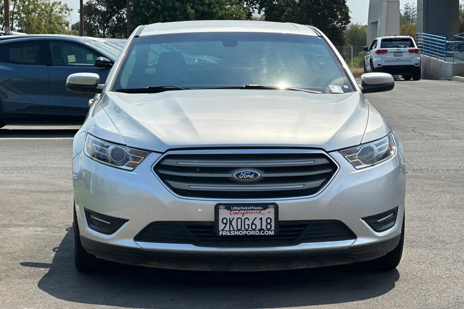 2017 Ford Taurus SEL 10