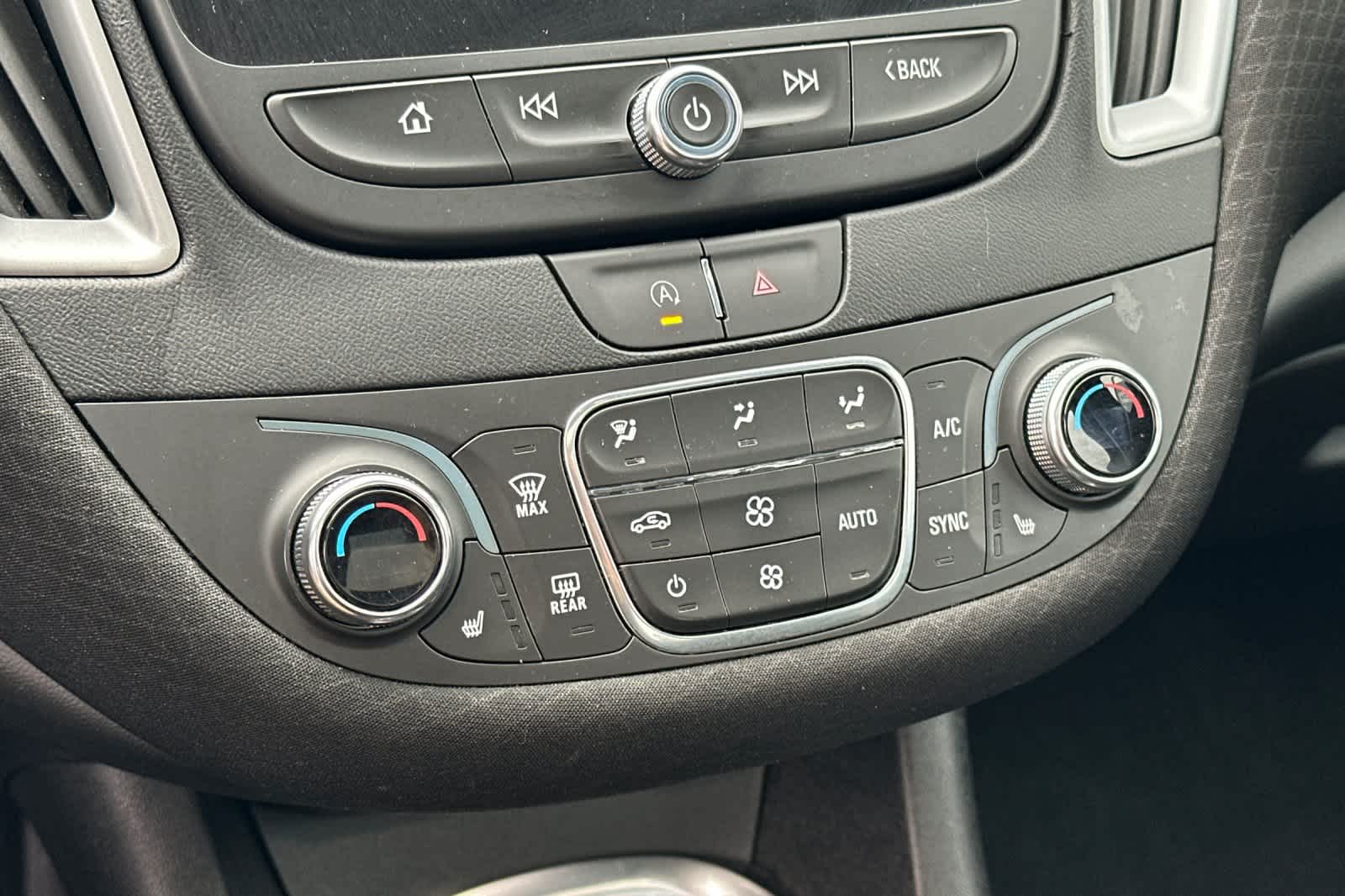 Thumbnail: 2023 Chevrolet Malibu - 19