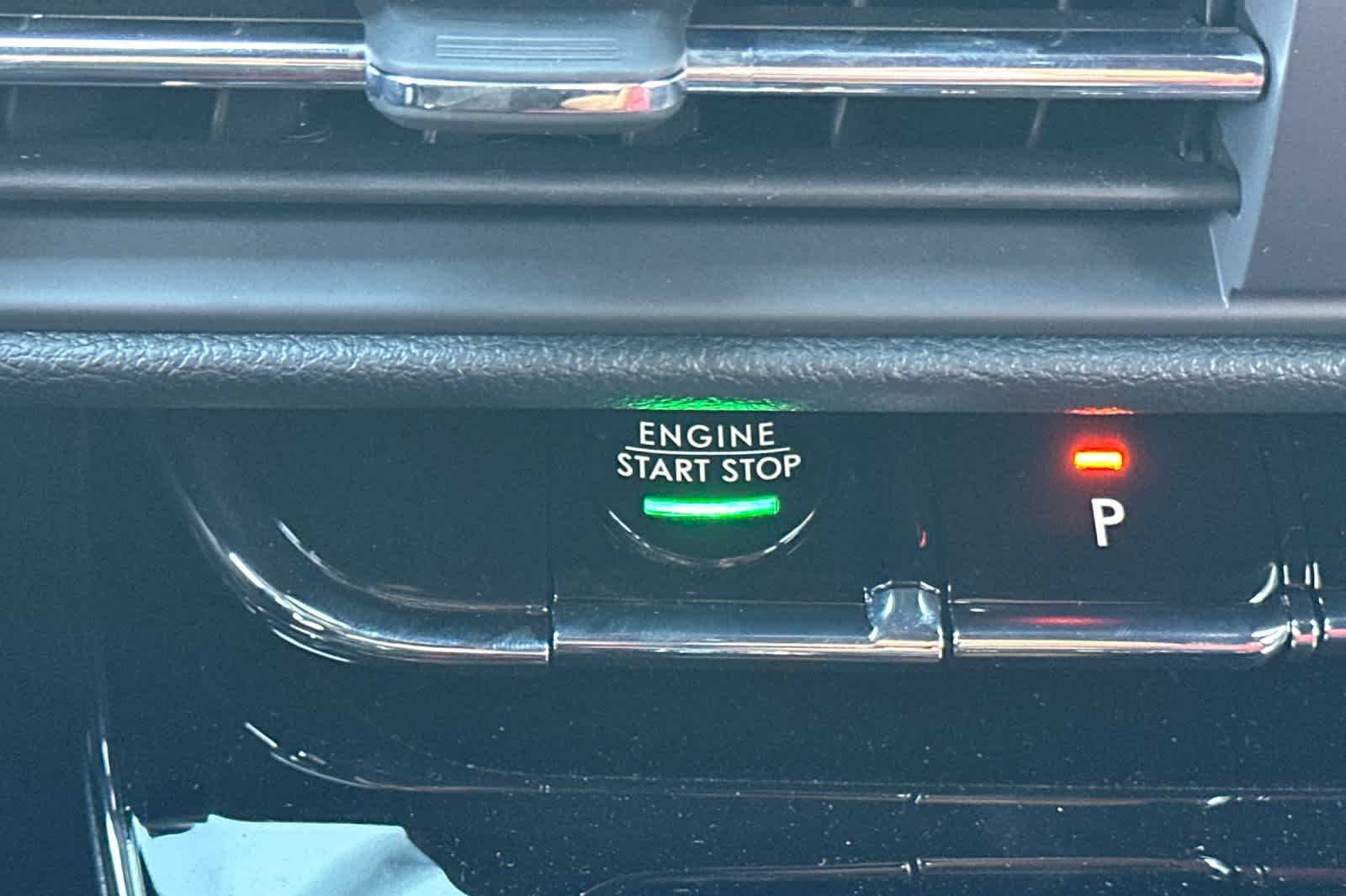 Thumbnail: 2025 Lincoln Corsair - 24