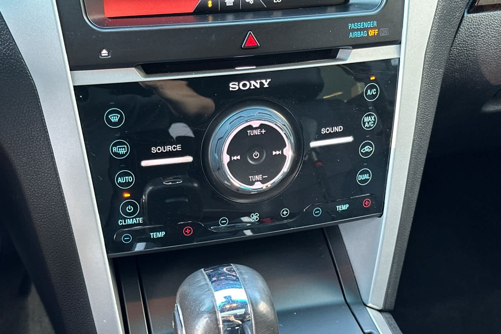 Thumbnail: 2014 Ford Explorer - 21