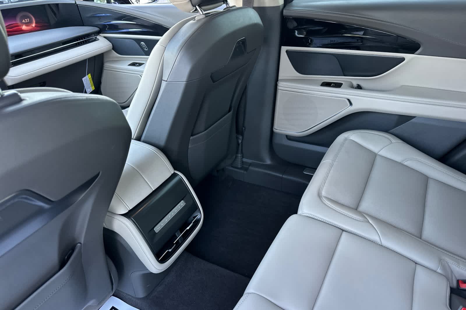 Thumbnail: 2025 Lincoln Nautilus - 4