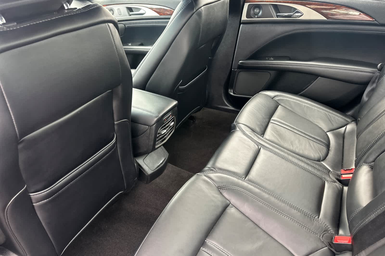 Thumbnail: 2019 Lincoln MKZ - 4