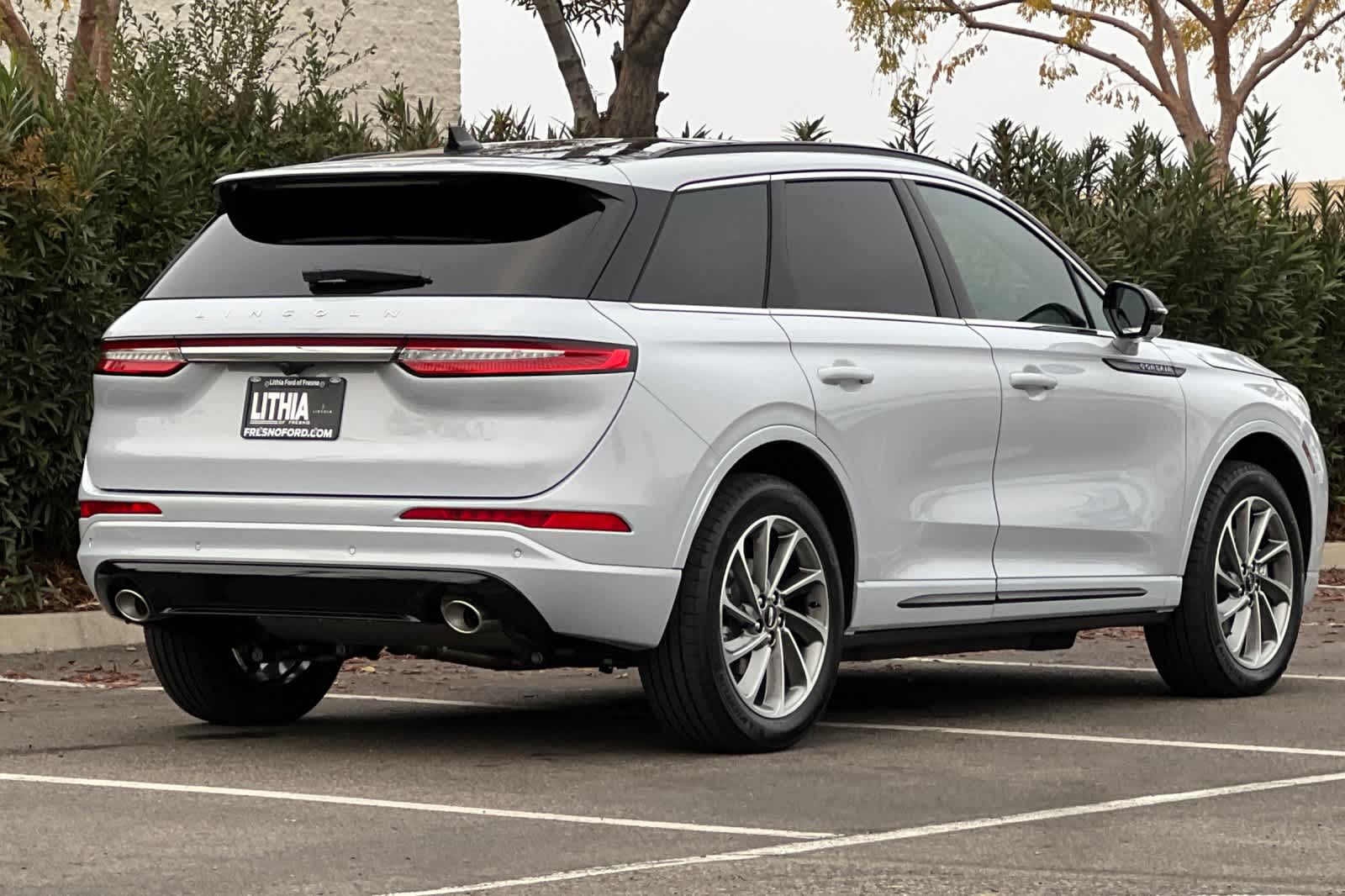 Thumbnail: 2026 Lincoln Corsair - 2