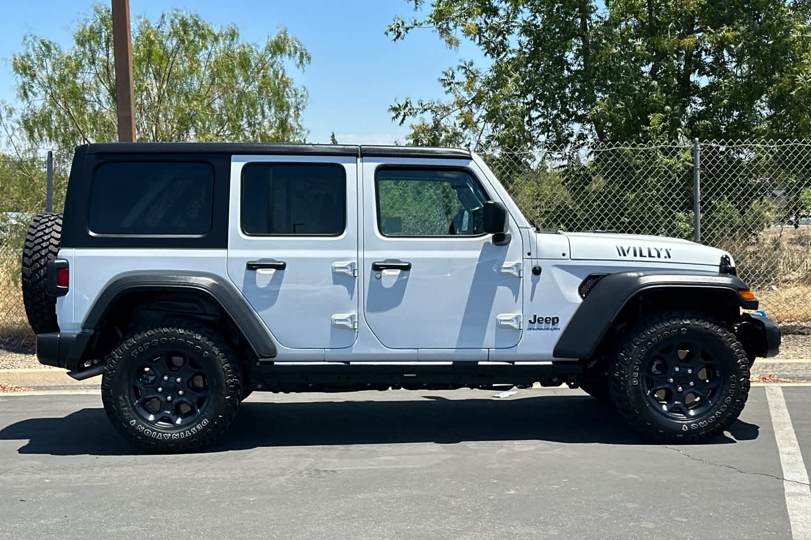 Thumbnail: 2023 Jeep Wrangler - 8