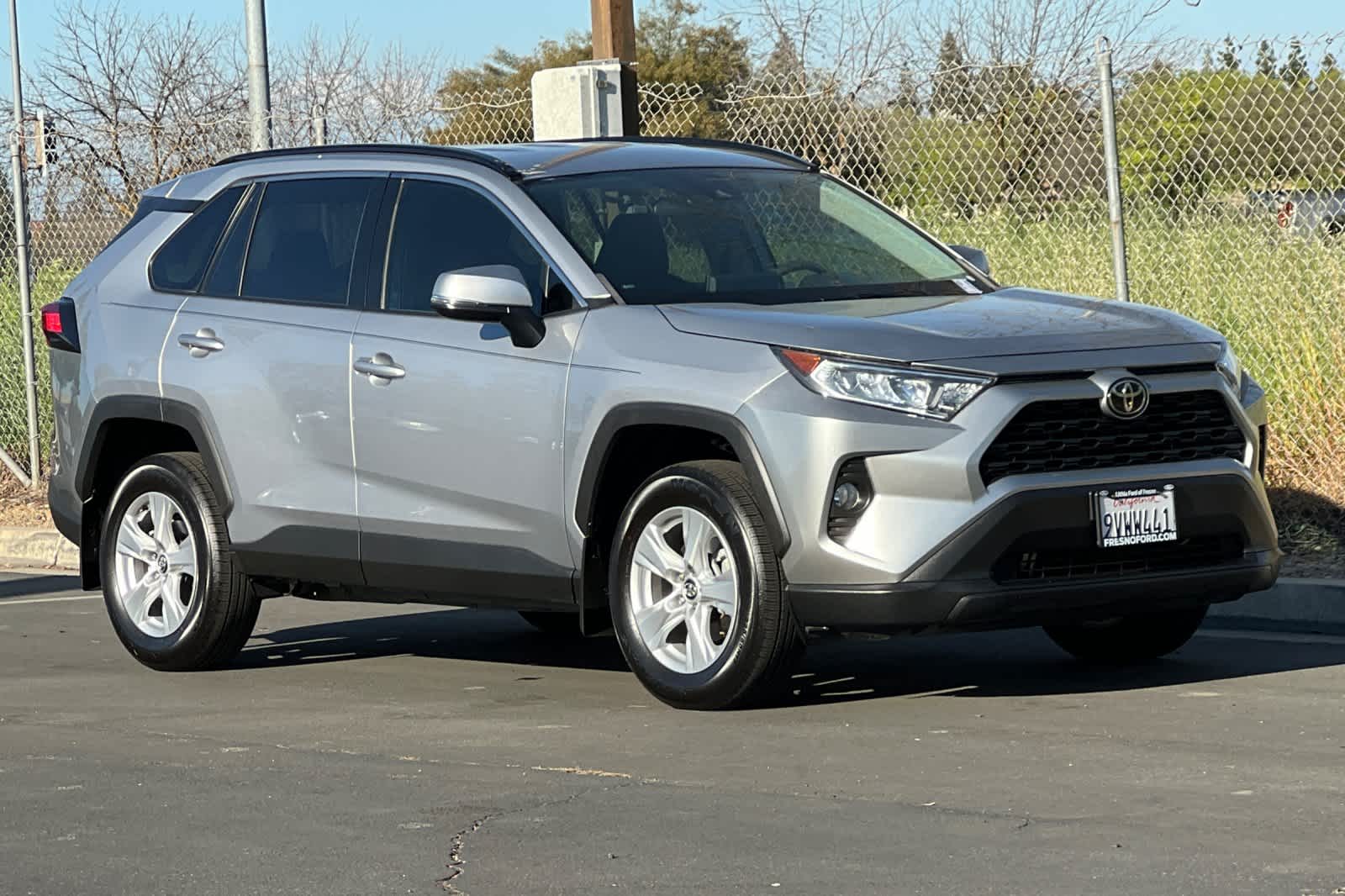 Thumbnail: 2020 Toyota RAV4 - 9