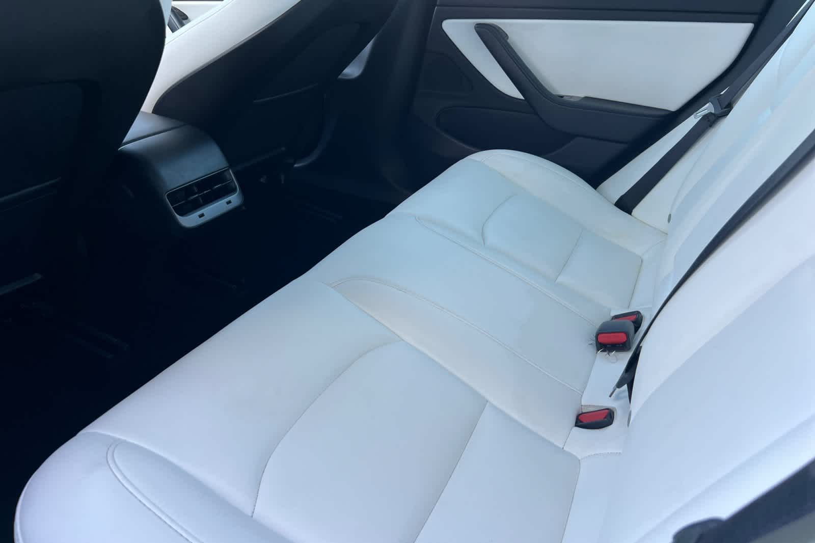 Thumbnail: 2019 Tesla Model 3 - 4