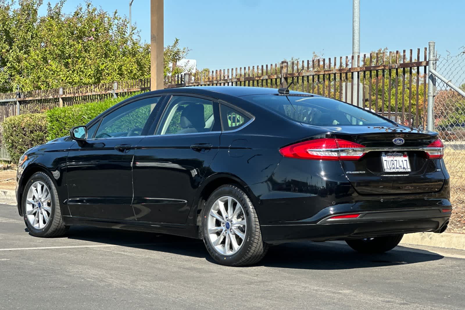 Thumbnail: 2017 Ford Fusion - 6