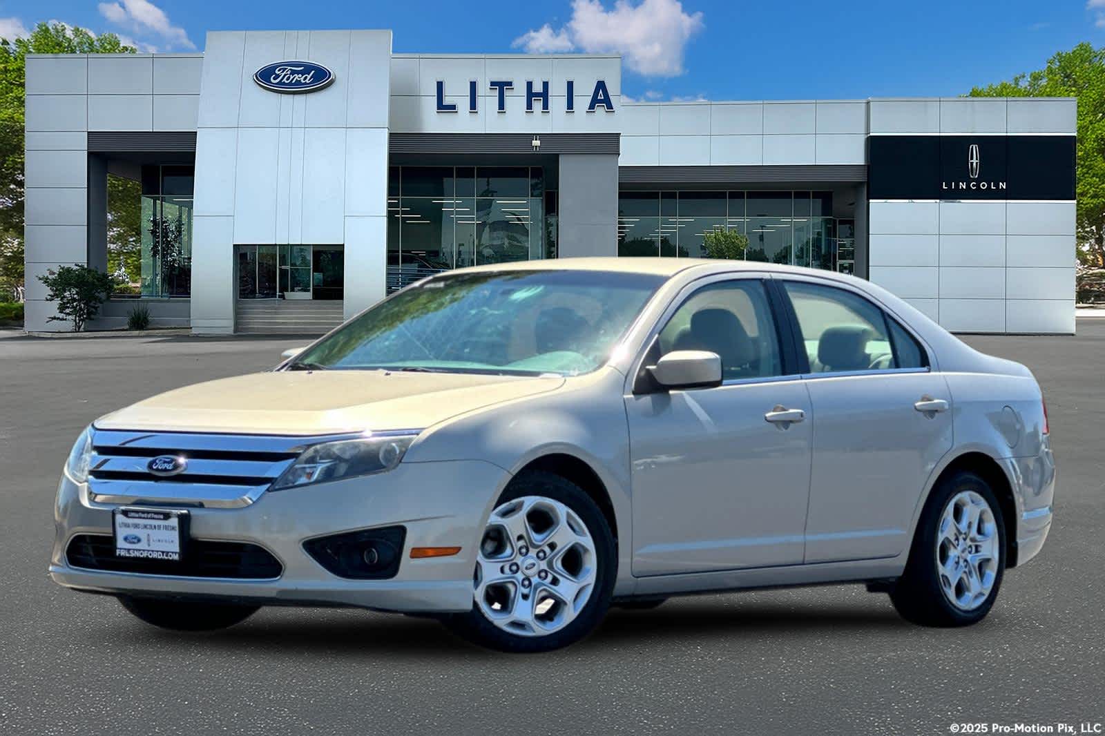 Thumbnail: 2010 Ford Fusion - 1