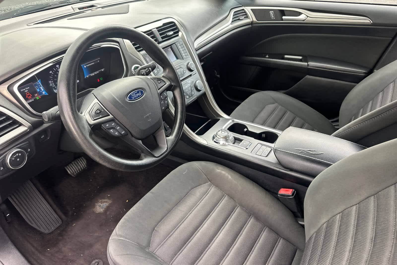 Thumbnail: 2017 Ford Fusion - 11