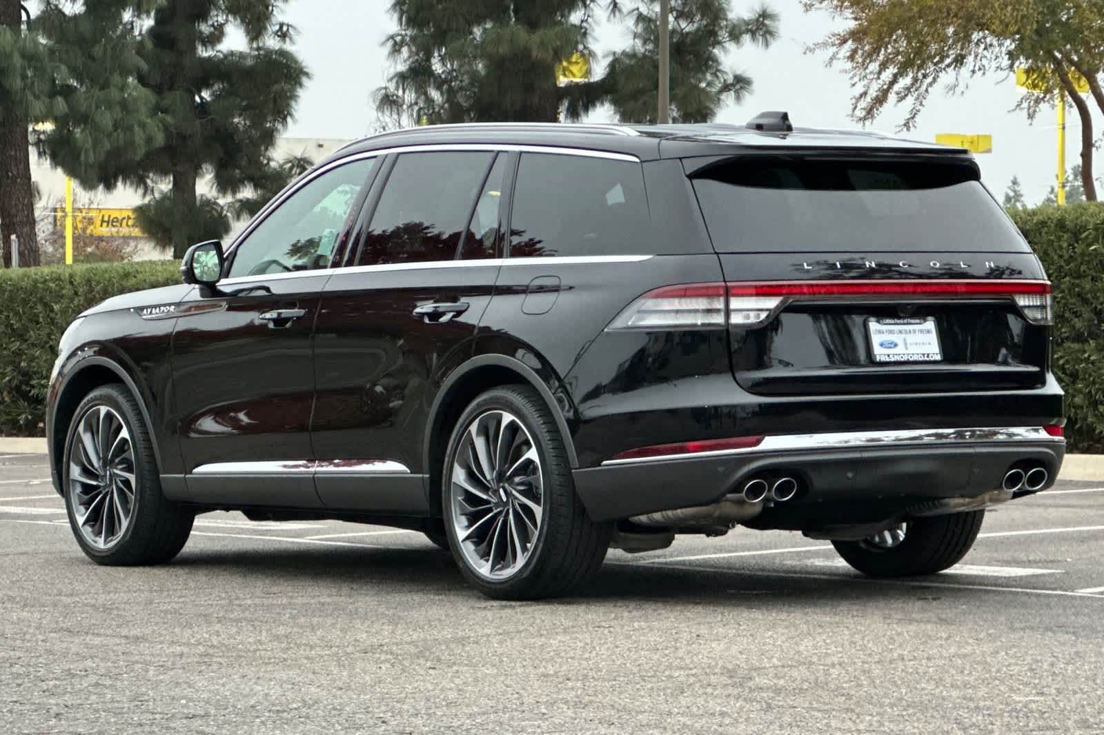 Thumbnail: 2026 Lincoln Aviator - 6