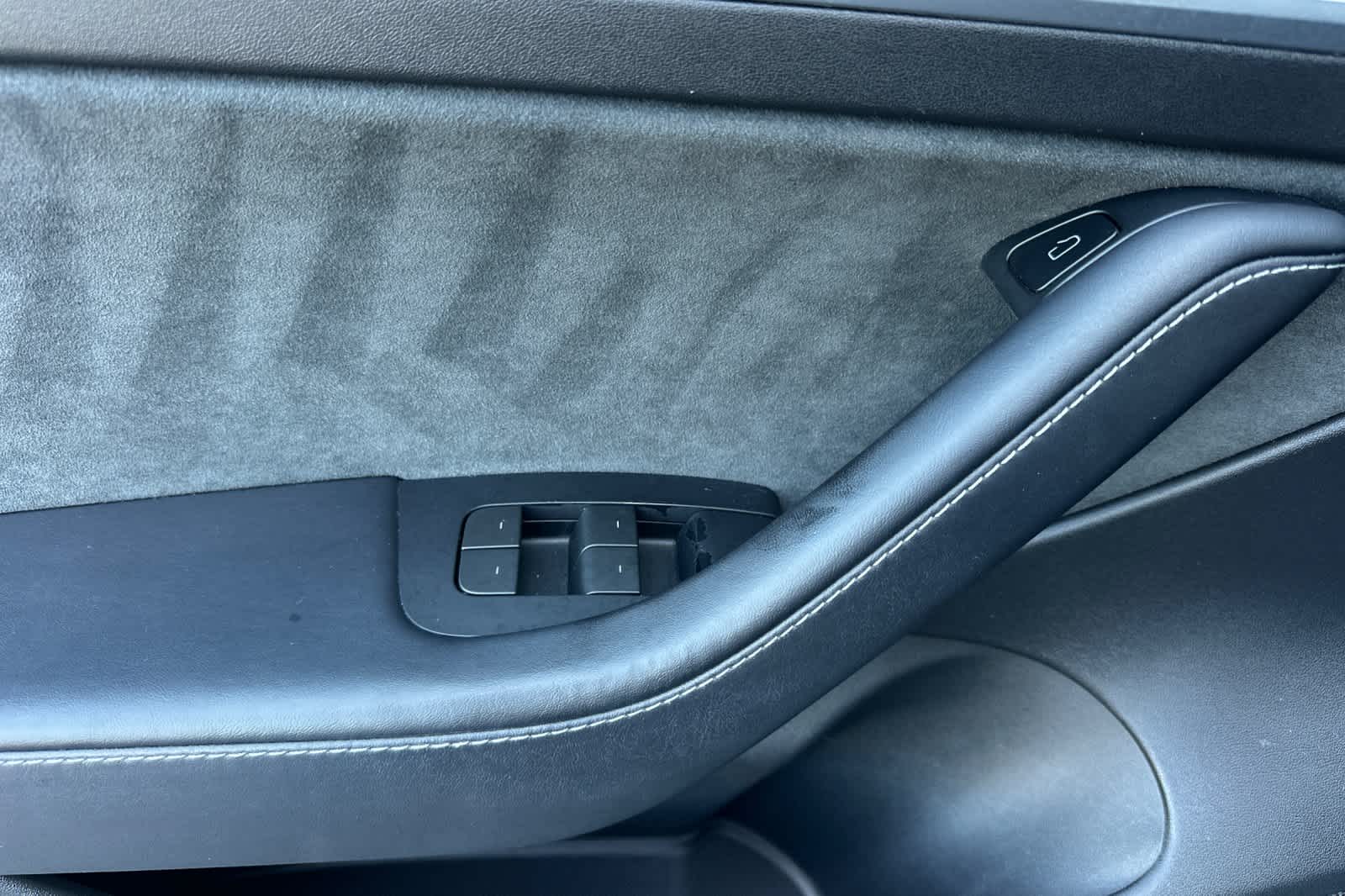 Thumbnail: 2023 Tesla Model 3 - 12