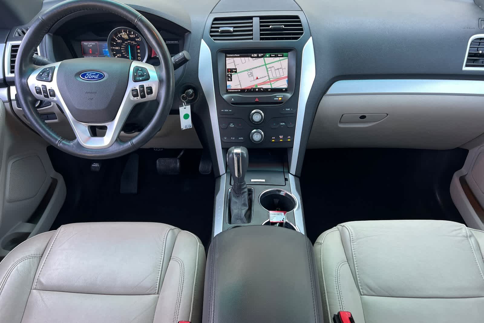 Thumbnail: 2015 Ford Explorer - 3