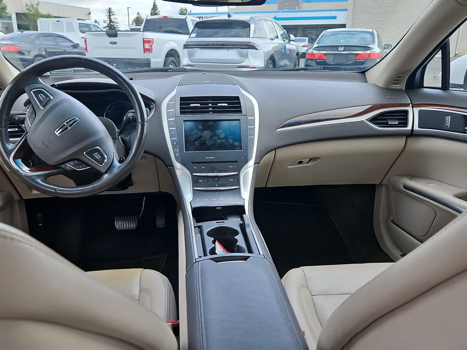 Thumbnail: 2016 Lincoln MKZ - 10