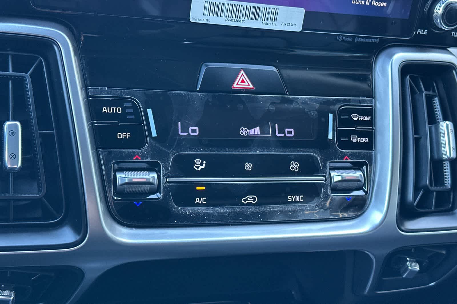 Thumbnail: 2023 Kia Sorento - 20