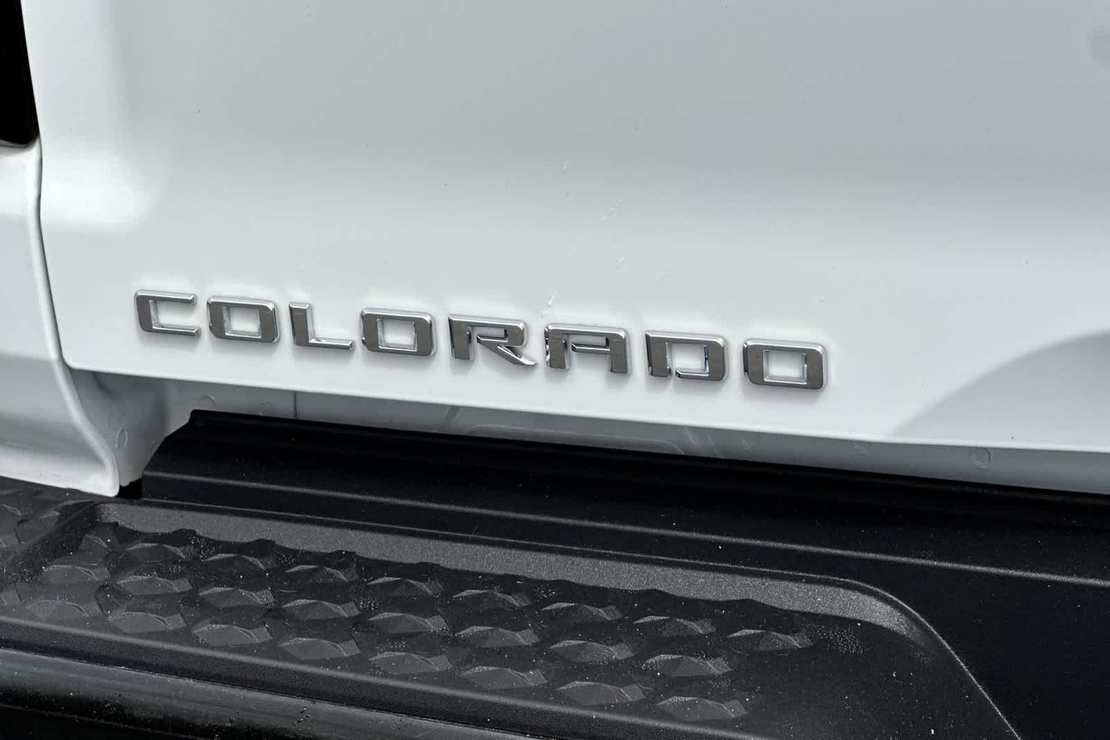 Thumbnail: 2024 Chevrolet Colorado - 27