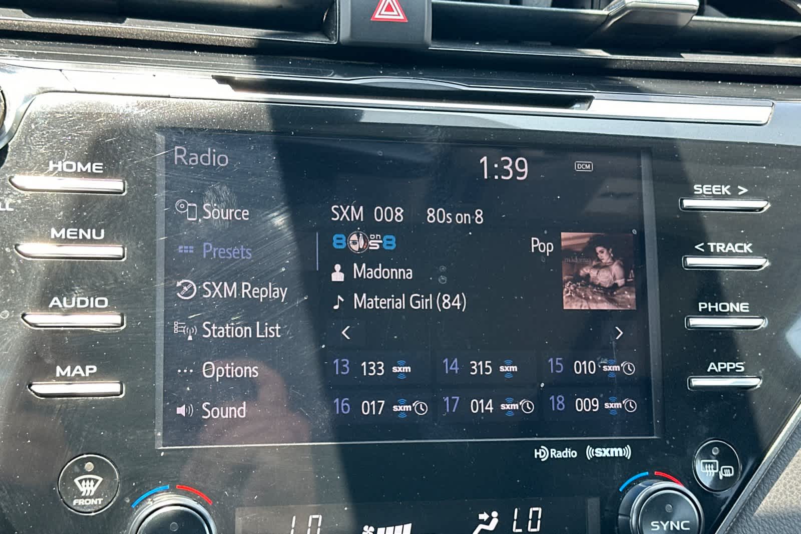 Thumbnail: 2019 Toyota Camry - 18