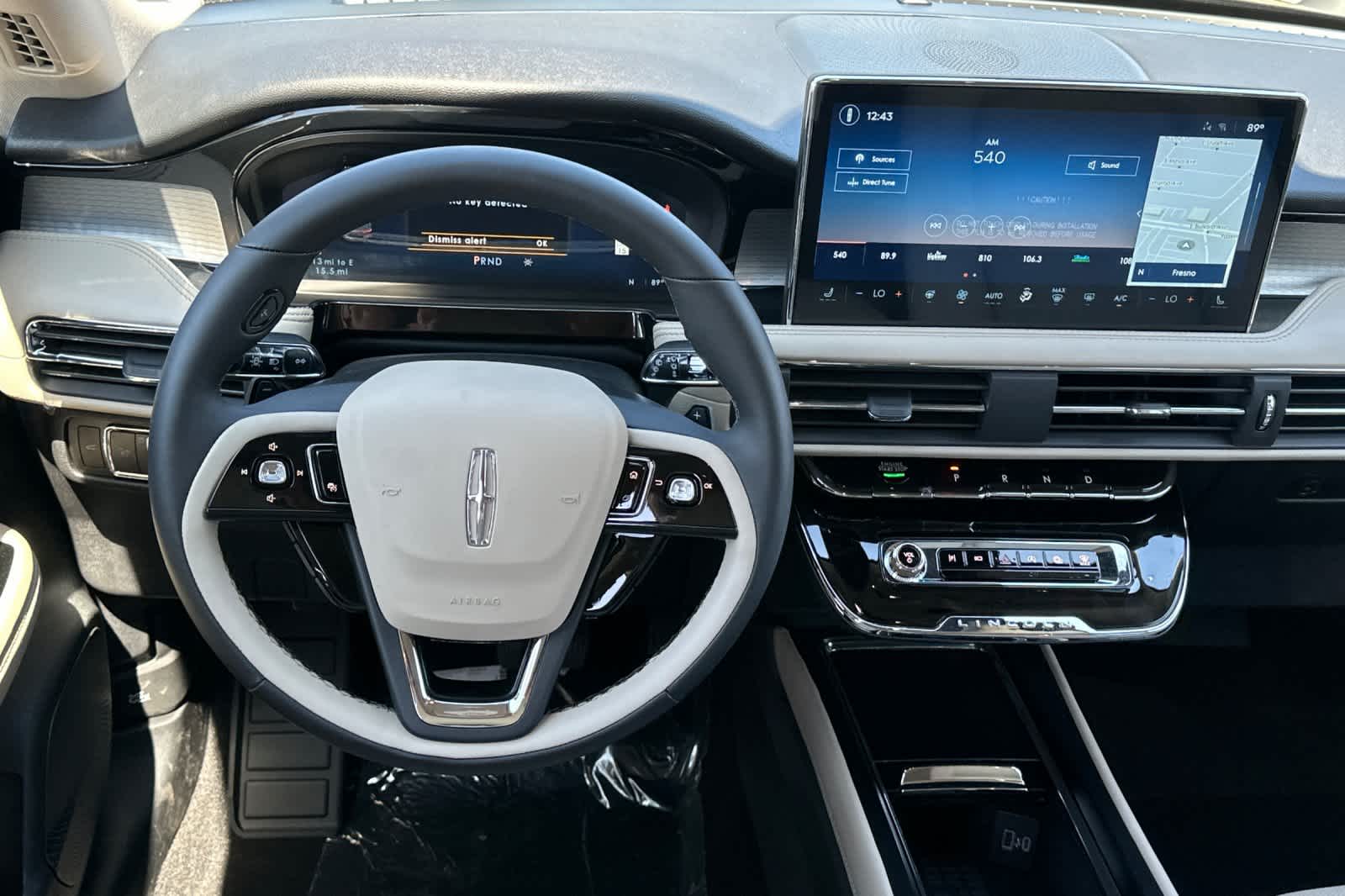 Thumbnail: 2025 Lincoln Corsair - 15