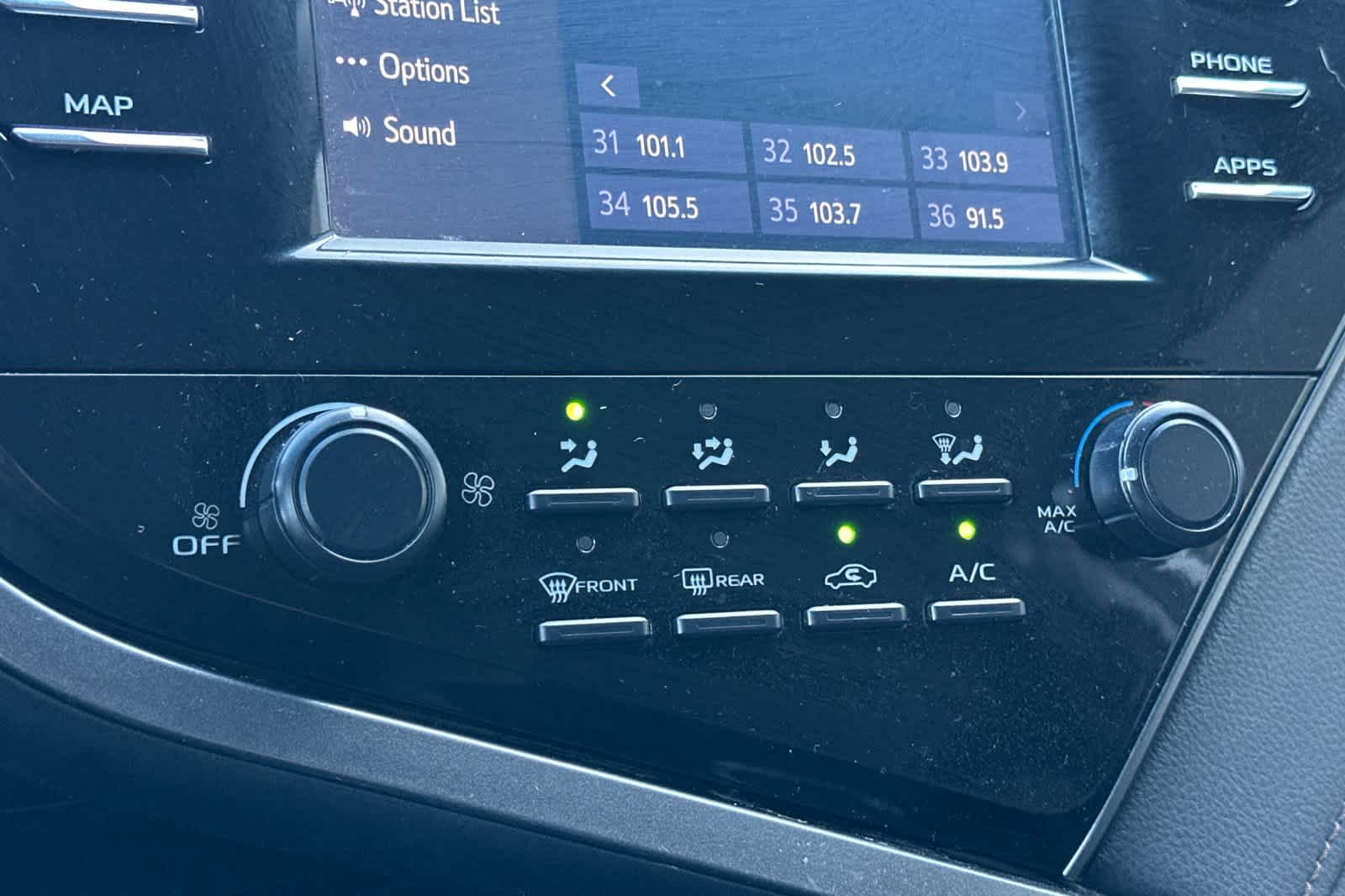 Thumbnail: 2019 Toyota Camry - 19