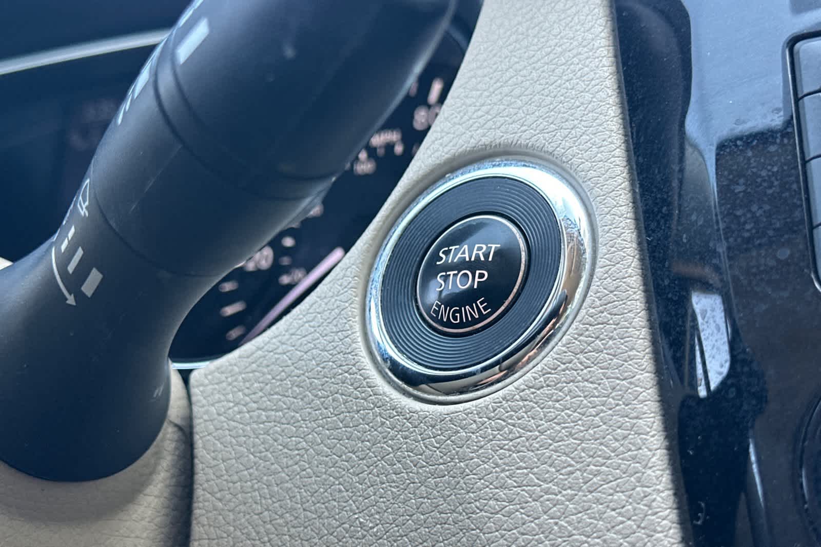 Thumbnail: 2015 Nissan Rogue - 23