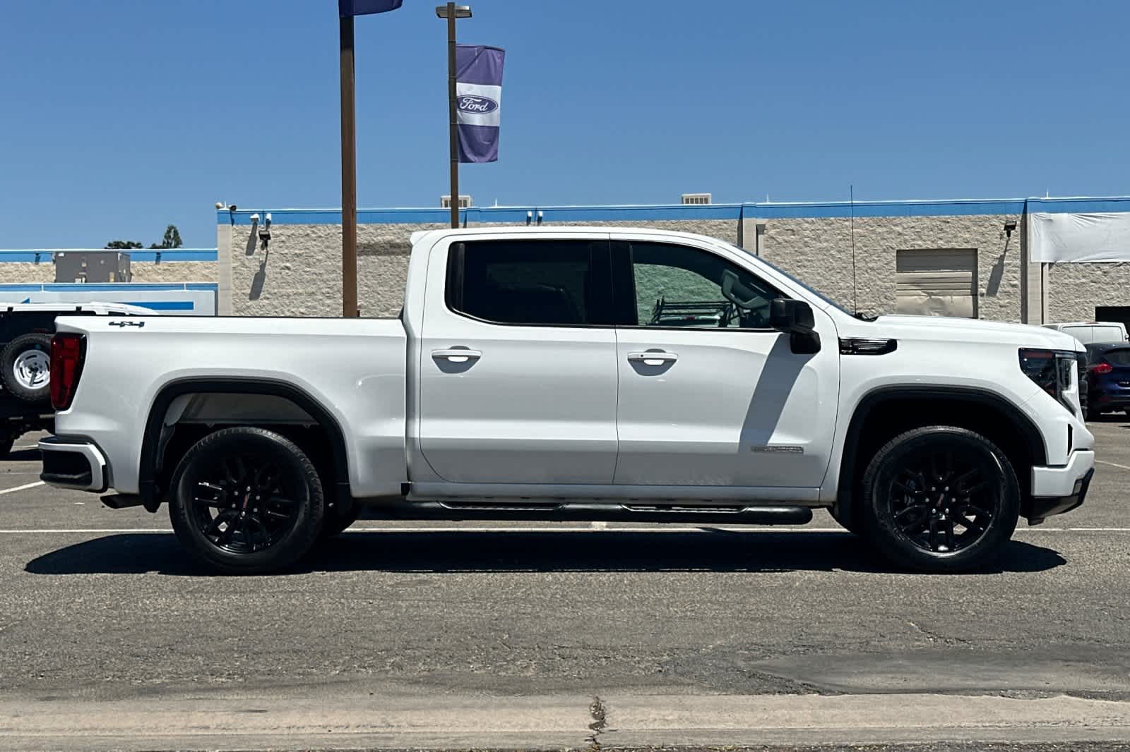 Thumbnail: 2023 GMC Sierra 1500 - 8