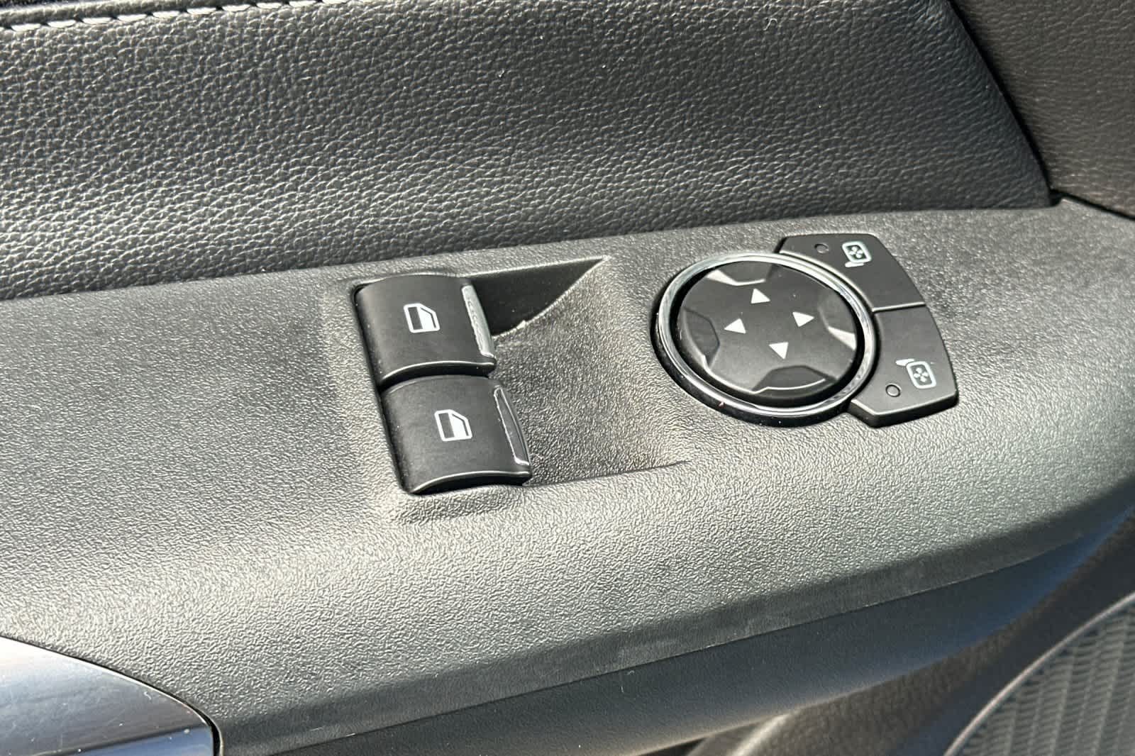 Thumbnail: 2022 Ford Mustang - 14