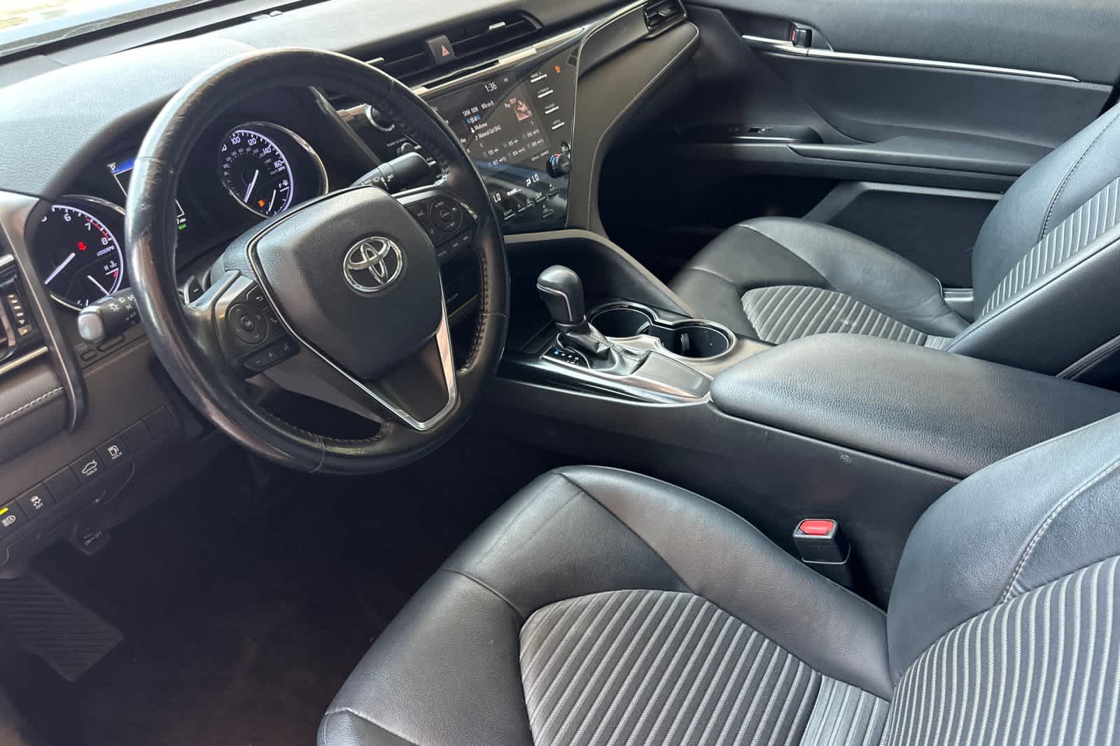 Thumbnail: 2019 Toyota Camry - 12