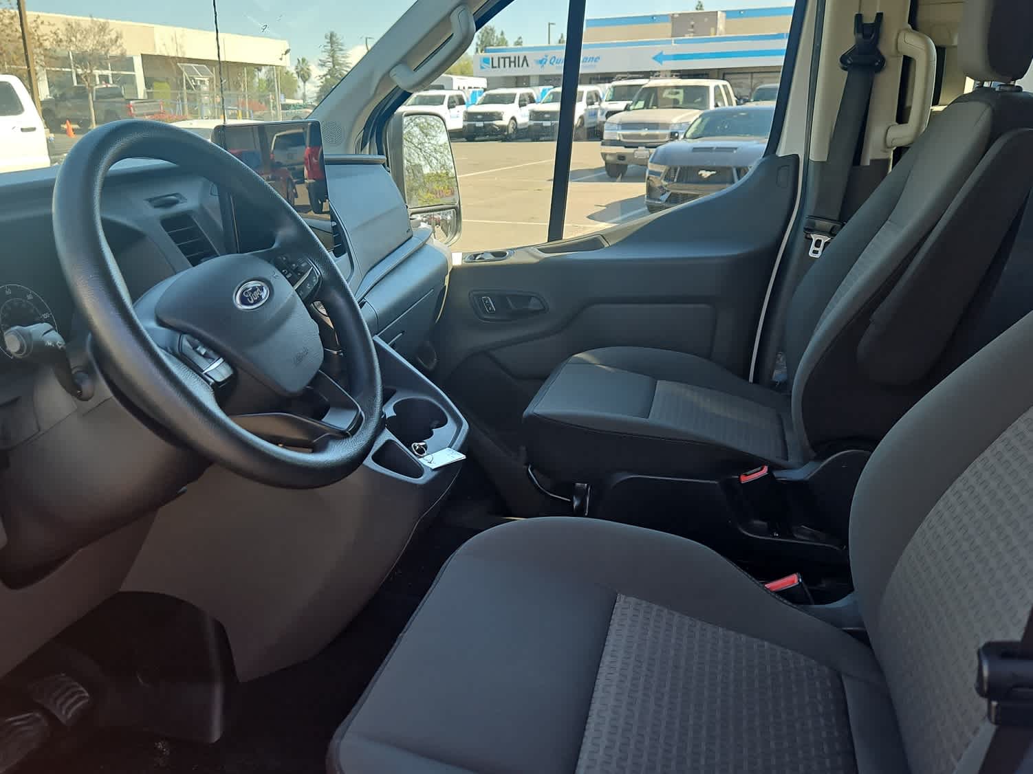 Thumbnail: 2022 Ford Econoline - 13