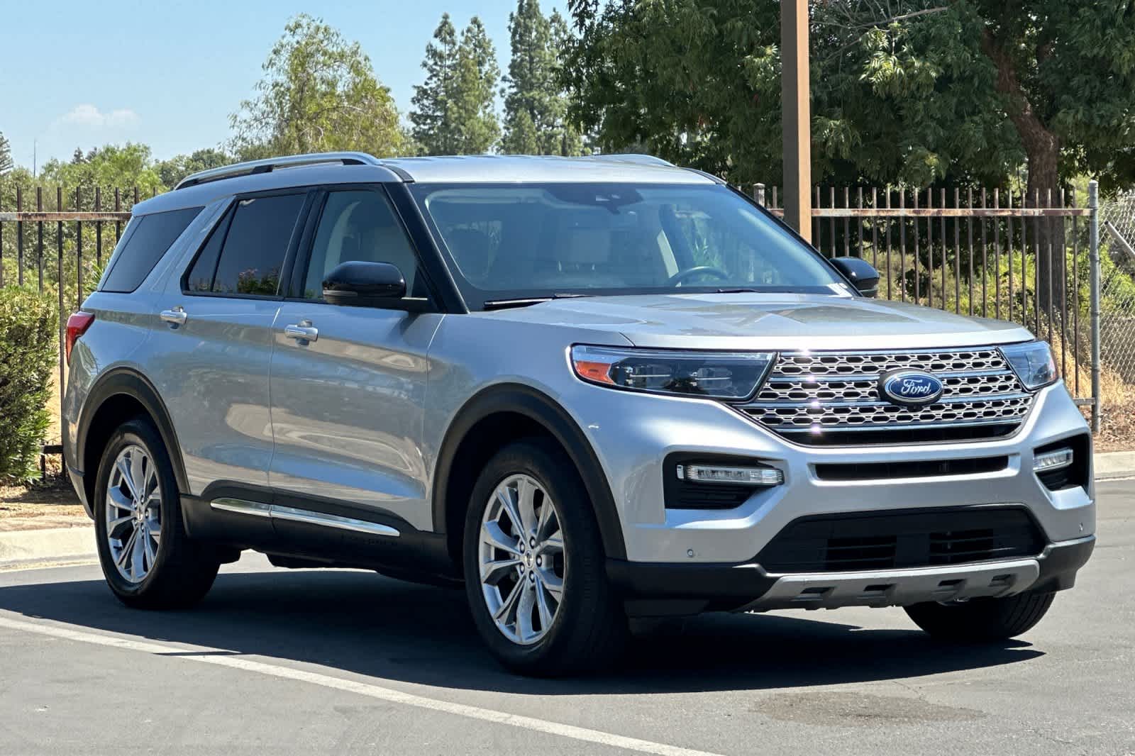 Thumbnail: 2023 Ford Explorer - 10