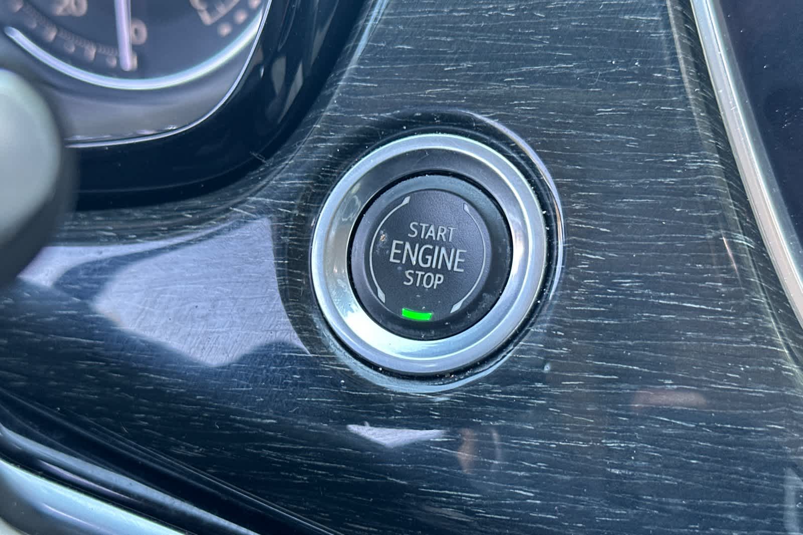 Thumbnail: 2021 Cadillac XT6 - 24