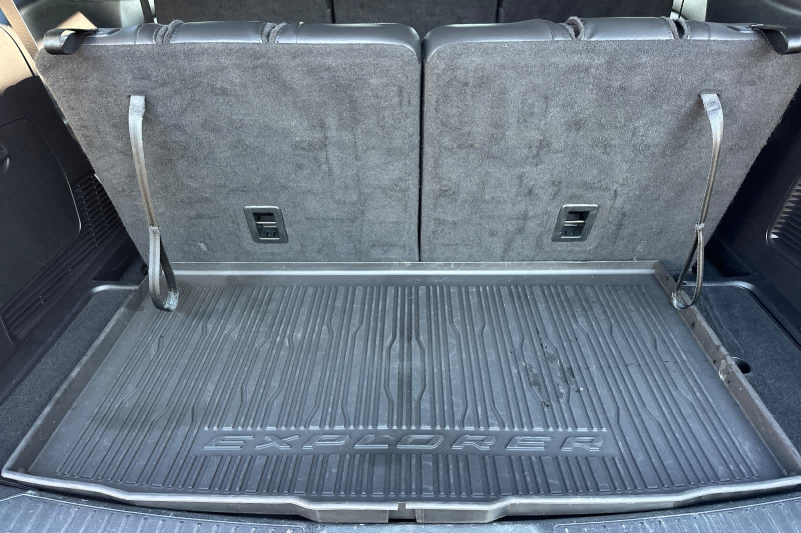 Thumbnail: 2022 Ford Explorer - 17